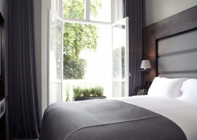 Hotel Ecclestone Square London Bedroom