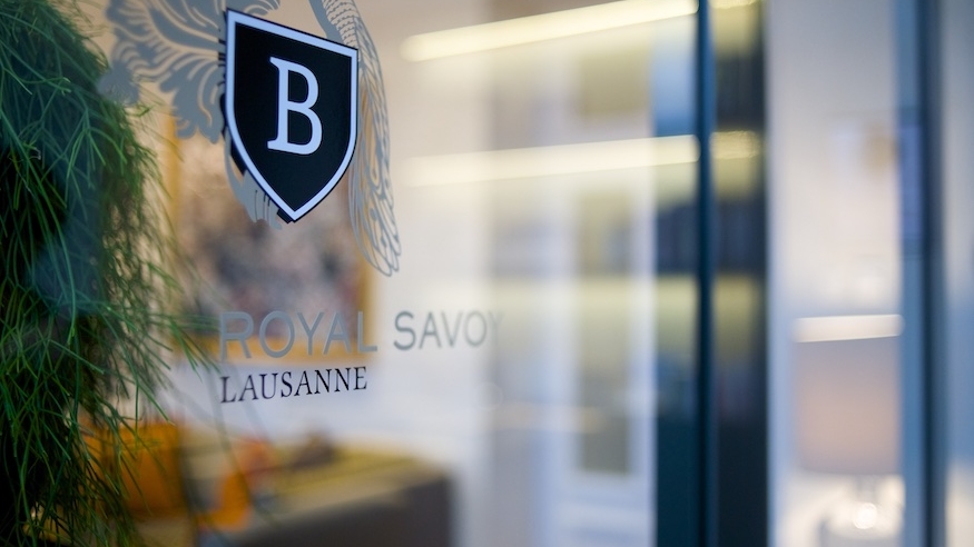 Hotel Royal Savoy Lausanne Cigar Lounge Entry
