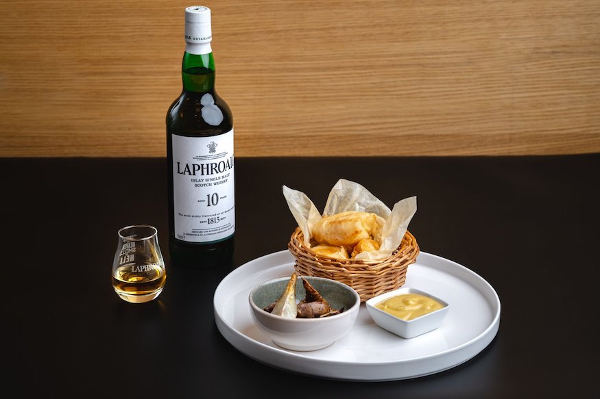 Laphroaig Scotch Whisky Beam Suntory Donau Fish and Chips mit Laphroaig Rouille Division 4 Ploberger Photography
