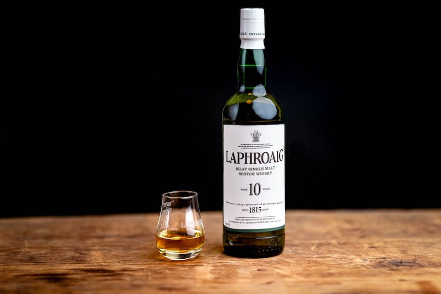 Laphroaig Scotch Whisky Islay Peat Schottland LAPHROAIG 10 DIVISION4 Ploberger Photography