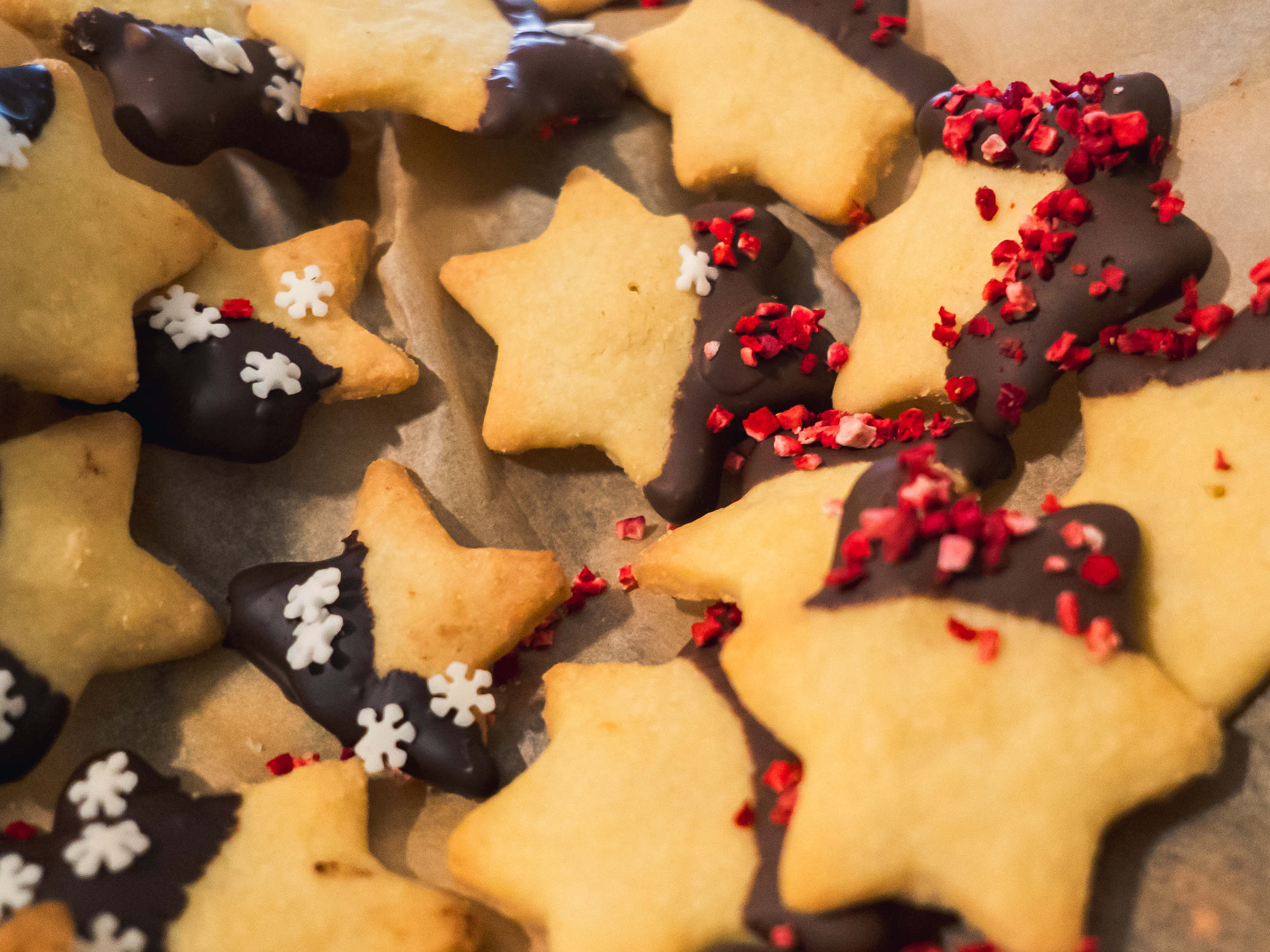 Suhl Gunslingers Cookie Mix American Football Christmas Red Black Cookies